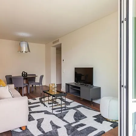 Upscale In Center By Lovelystay * Lisboa