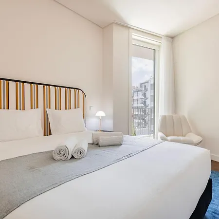 Апартаменти Upscale In Center By Lovelystay Лісабон