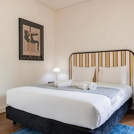 Upscale In Center By Lovelystay Апартаменти *